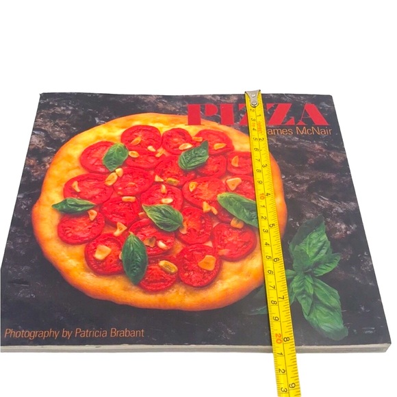 Pizza 🍕book by James McNair - Picture 6 of 6